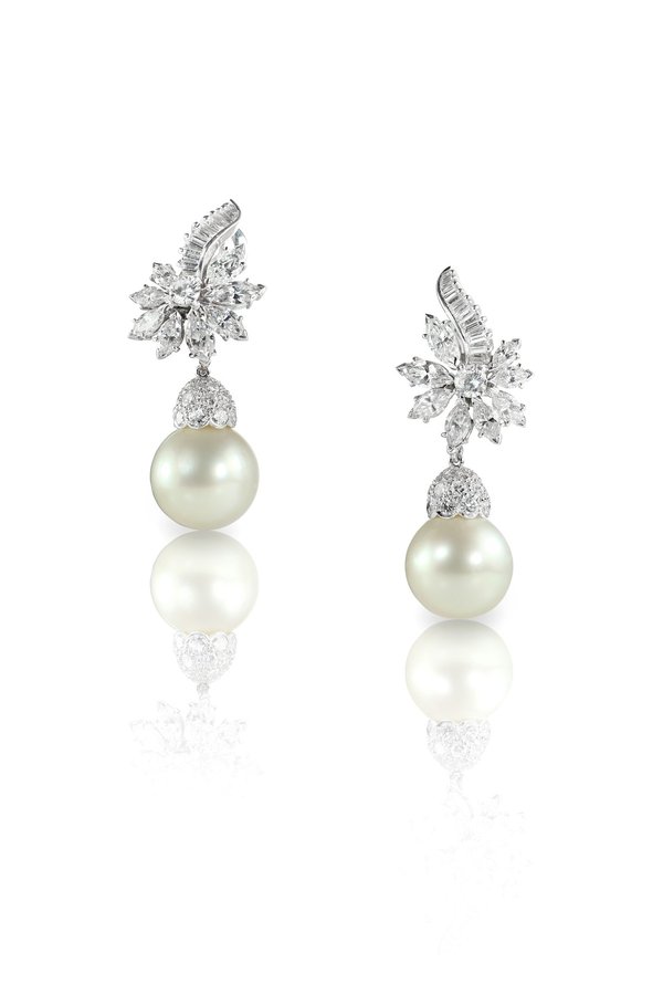 Boucles d'oreilles pendantes : l'accessoire de mode par excellence